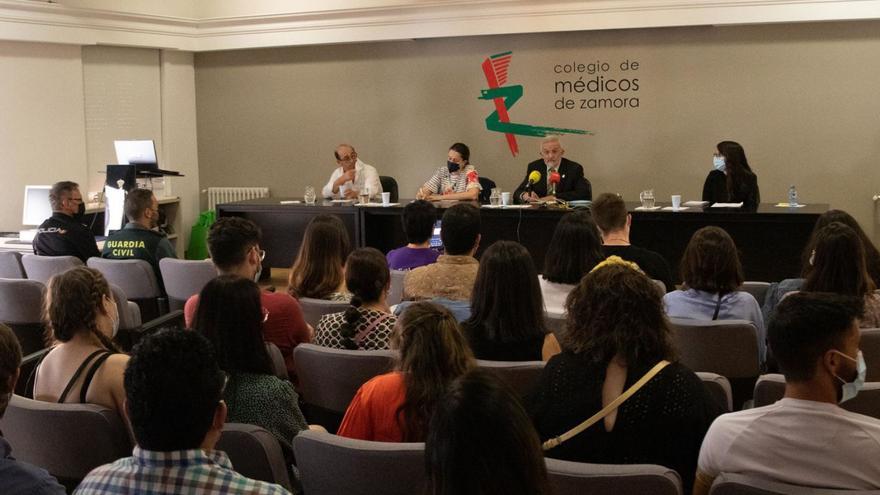 El sueldo de los médicos, a subasta: el salario de Zamora está por debajo de la media