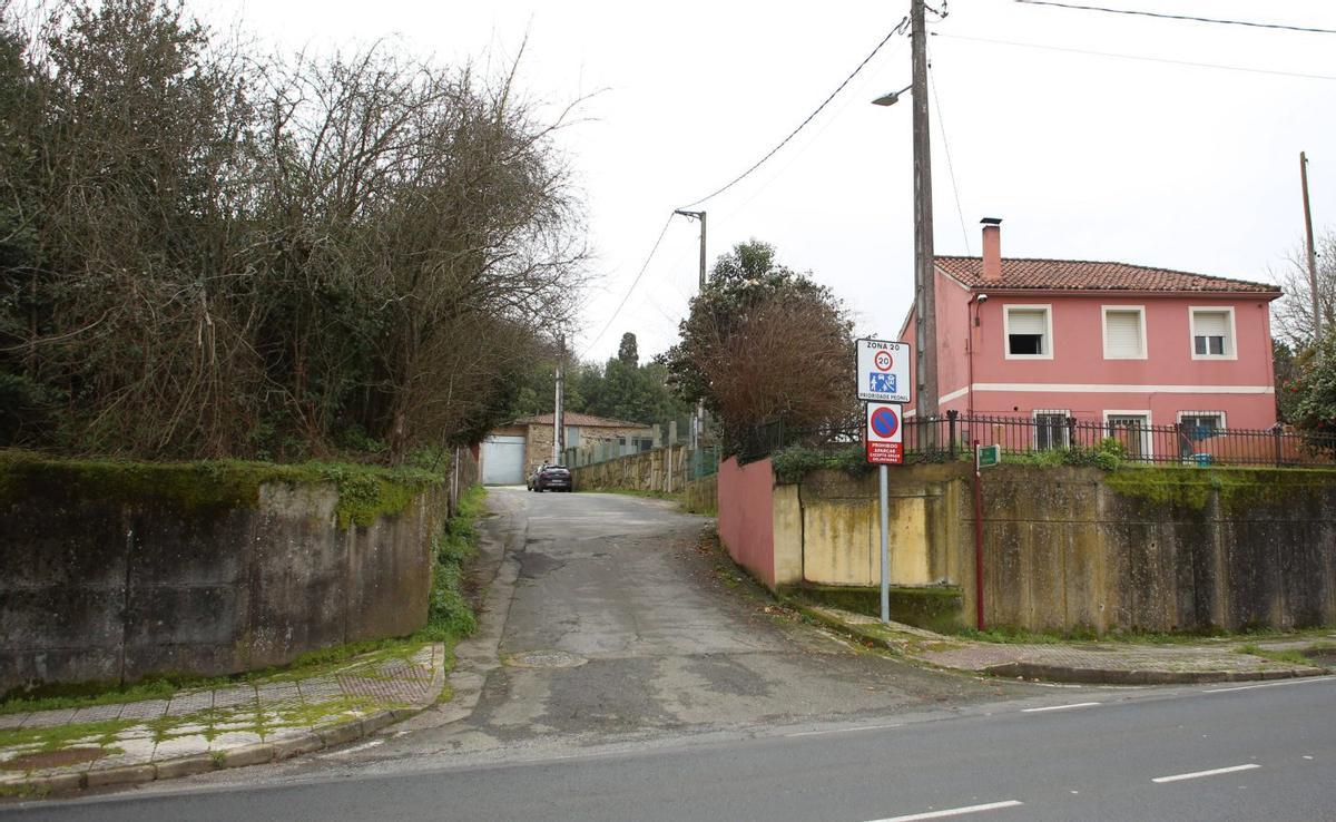 El vial que será humanizado parte de la Po-534.  | BERNABÉ/AMANDA CASTRO