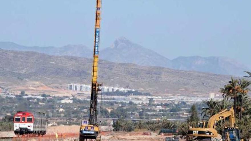 Obras del Ave en San Isidro.