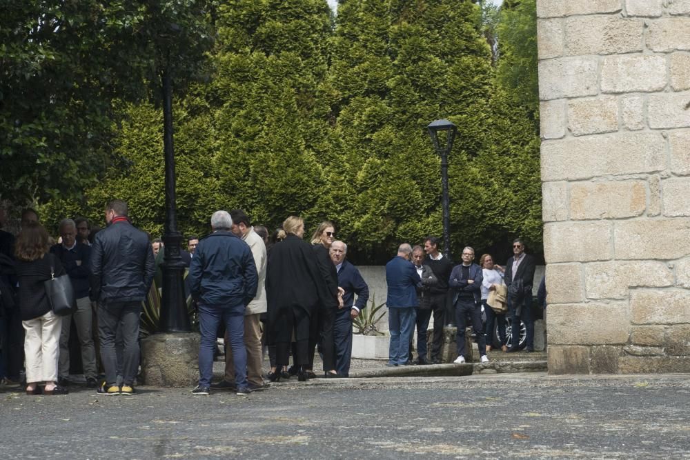 La ceremonia se ha celebrado en la parroquia de San Cristóbal das Viñas en una estricta intimidad.