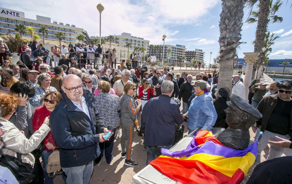 Homenaje al capitán del buque Stanbrook que permitió en 1939 salir de Alicante a miles de republicanos