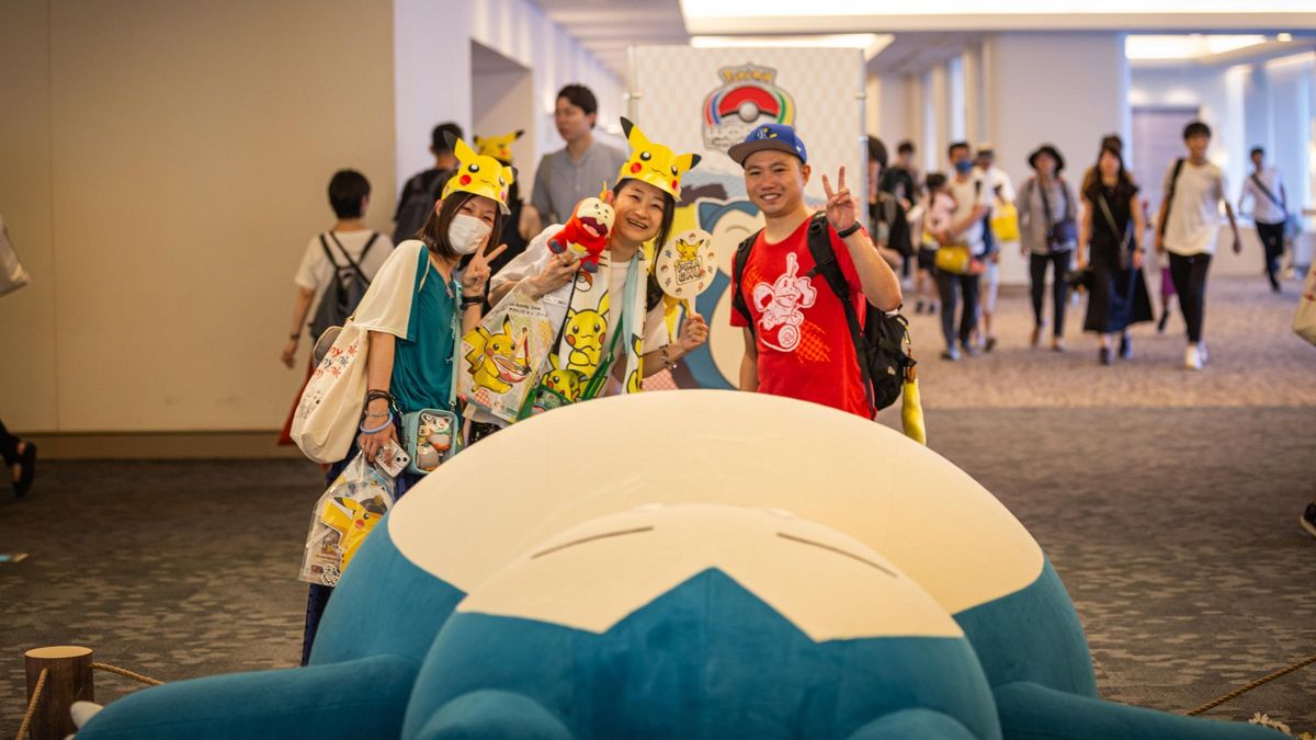 Ambiente en una de las zonas de actividades asociadas al campeonato de Pokémon.