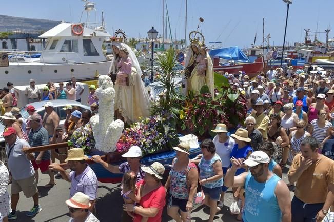 Procesión marítima de la Virgen del Carmen ...