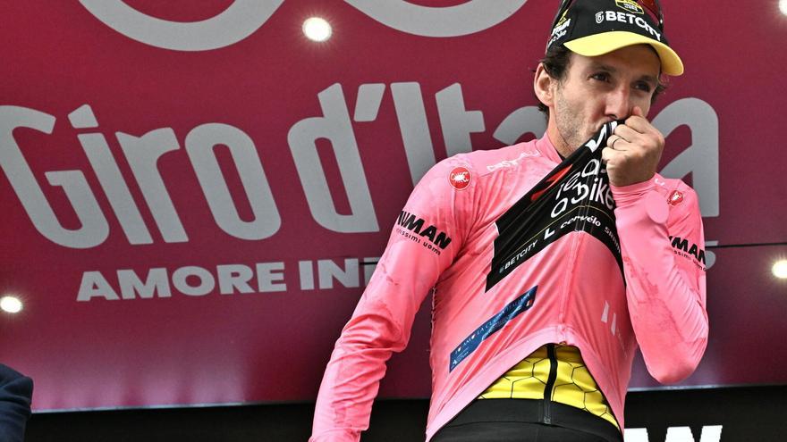 Simon Yates da el gran golpe y gana el Giro 2025