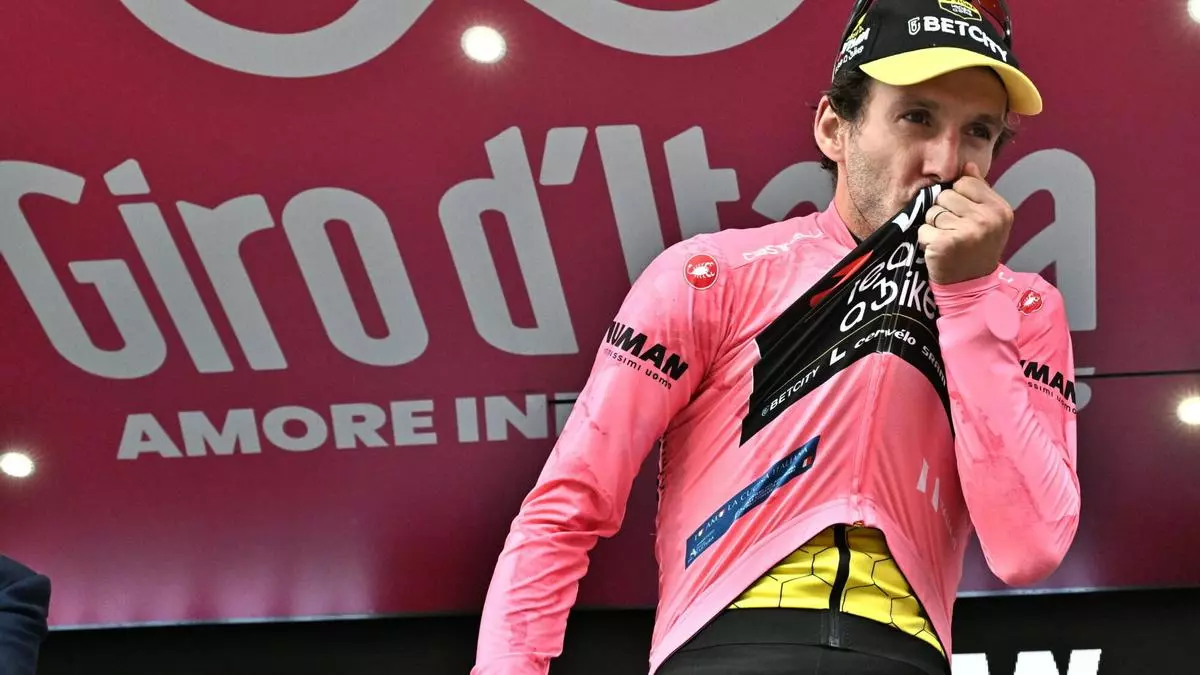 Simon Yates da el gran golpe y gana el Giro 2025