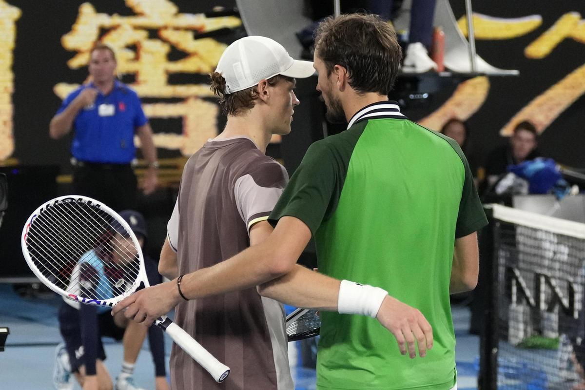 Jannik Sinner derrotar a Daniil Medvedev en la final del Abierto de Australia