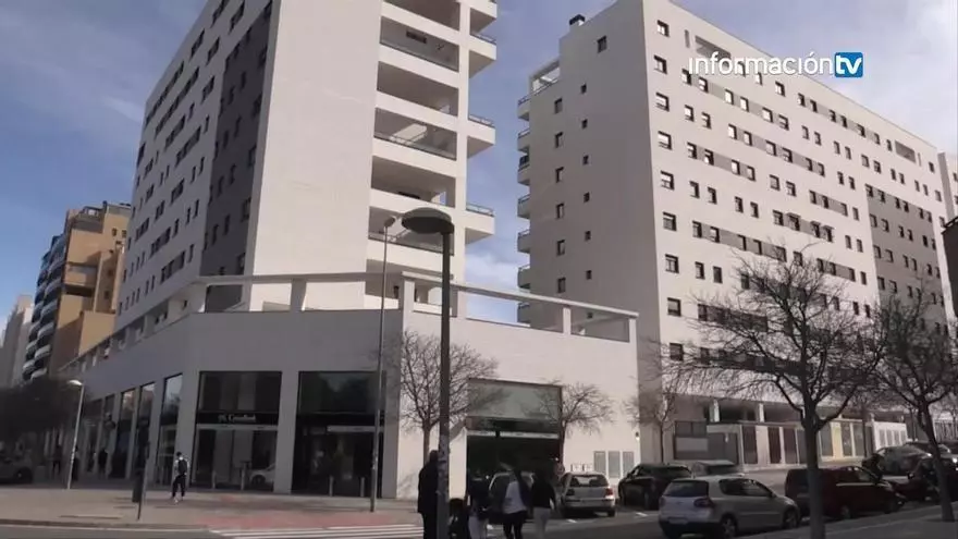 Cinco familiares de entre 18 y 24 años consiguieron un piso de VPP en Les Naus