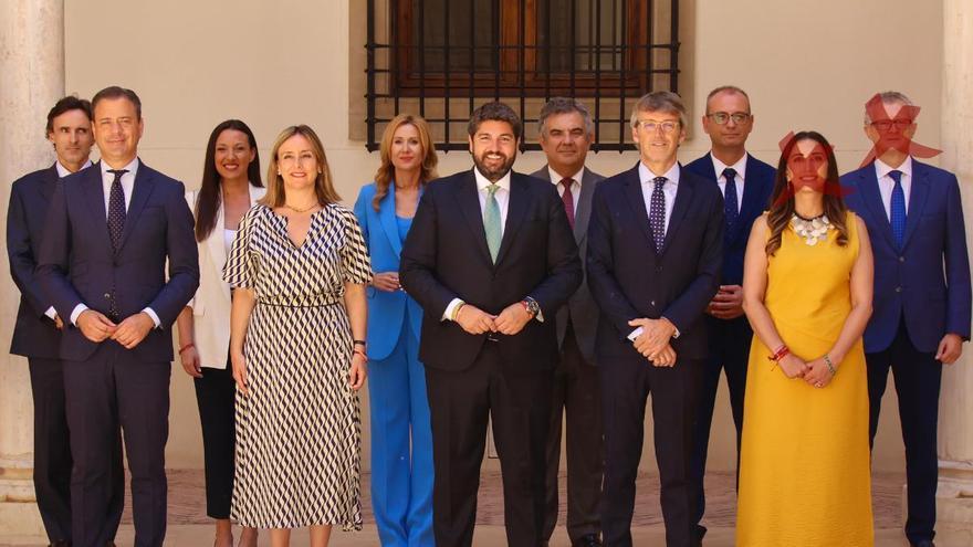 Los que se van del Gobierno regional: López Miras prescinde de dos de sus consejeros desde hace años
