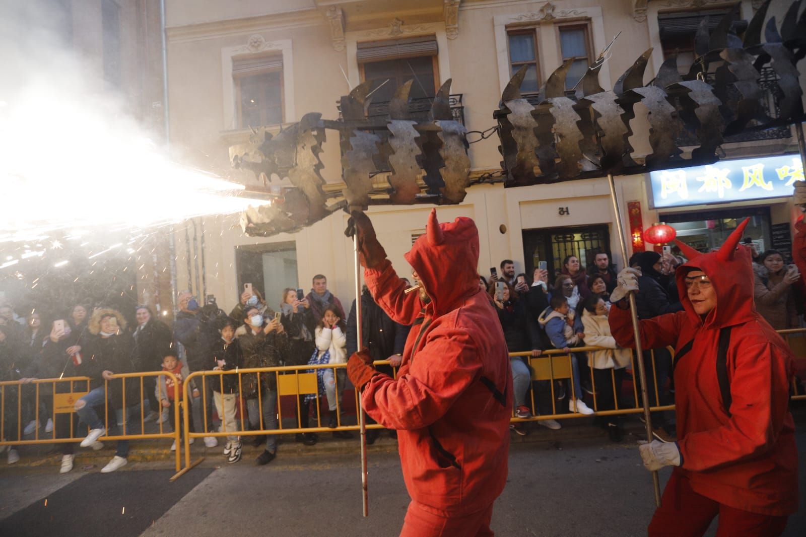 València recibe el nuevo año chino en una multitudinaria celebración