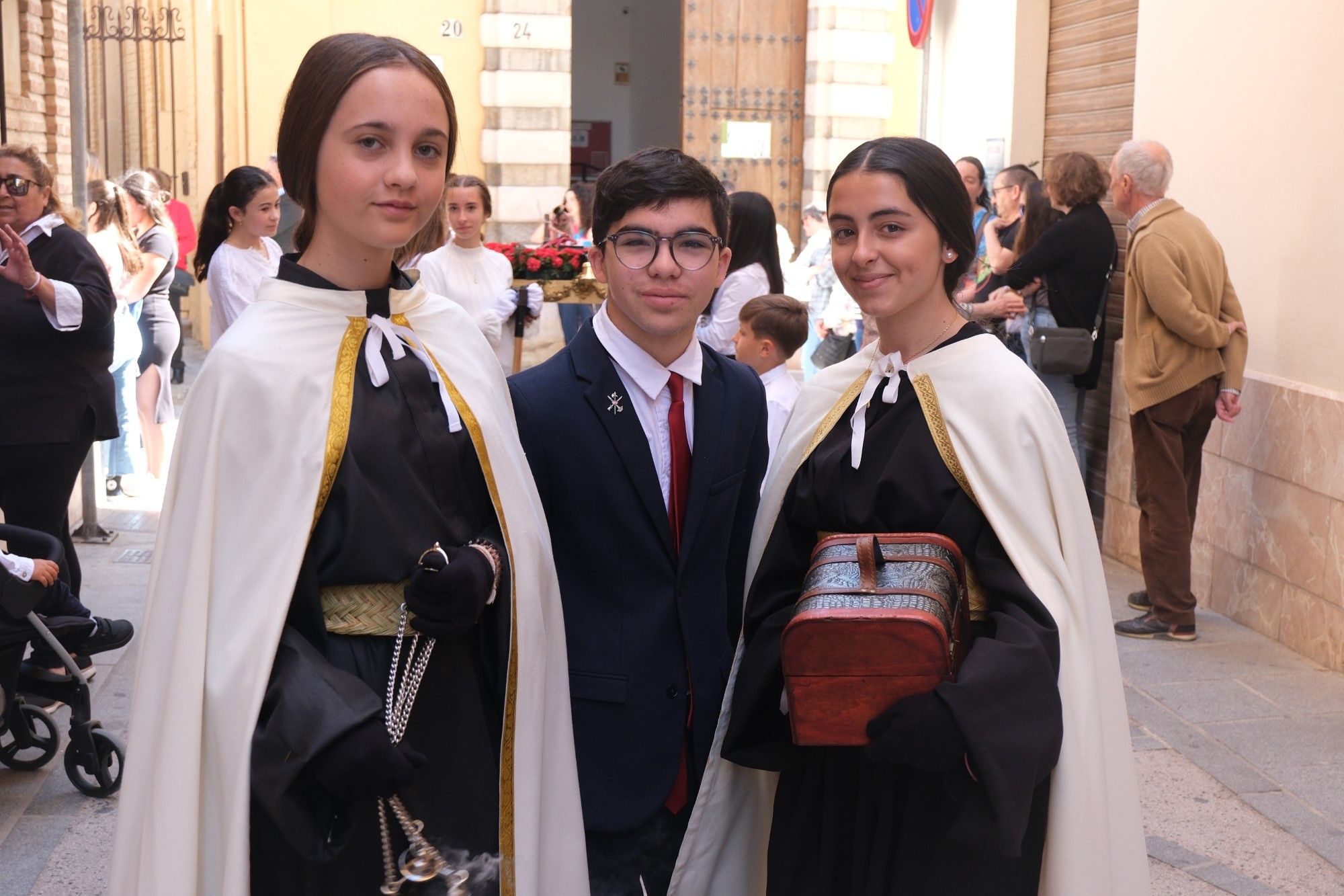 Concentración de tronos chicos en Antequera