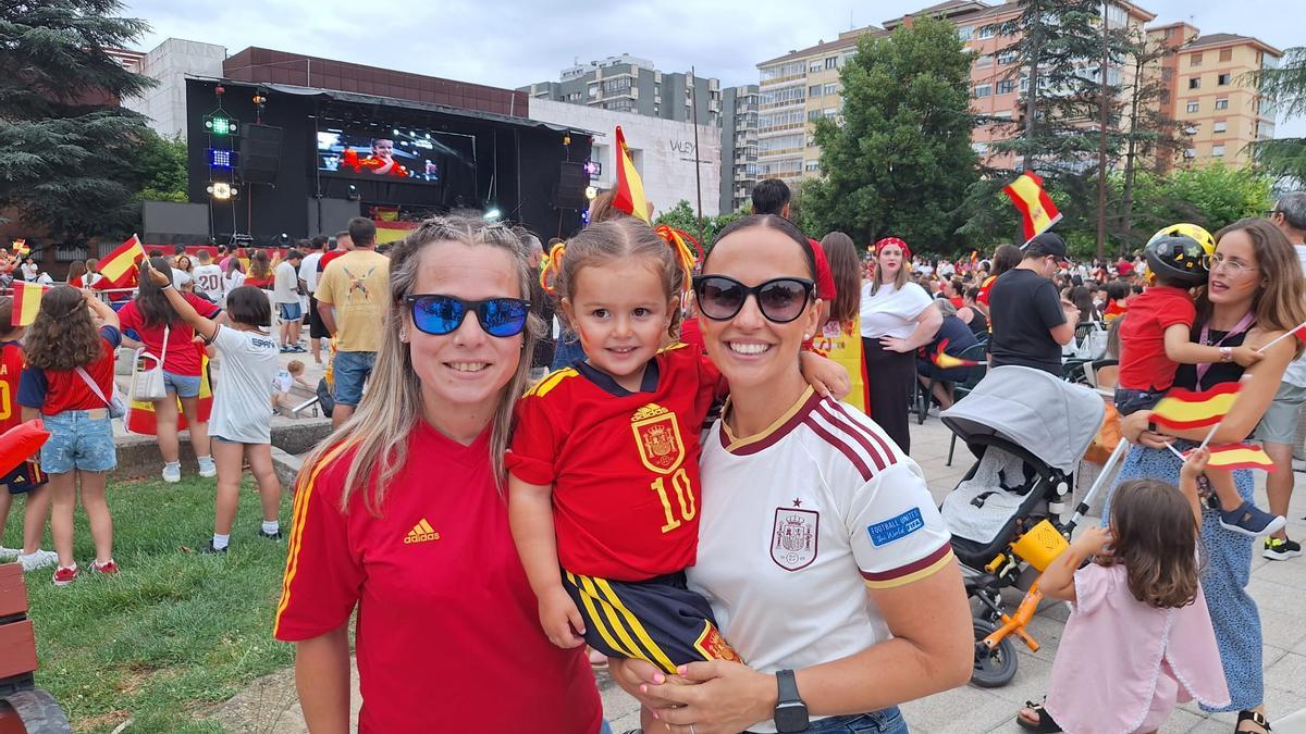 EN IMÁGENES: Piedras Blancas se echa a la calle para vivir el triunfo de España en el Mundial