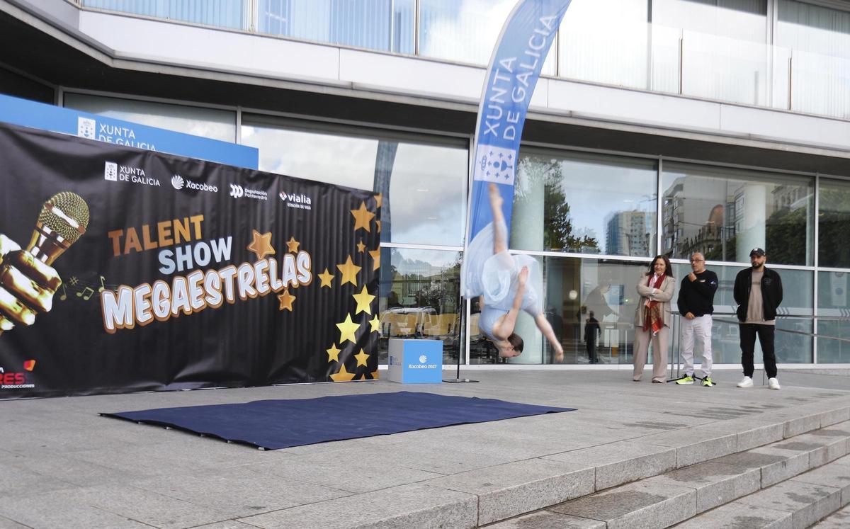 Presentación de Megaestrelas con Ana Ortiz, ante la delegación de la Xunta en Vigo.