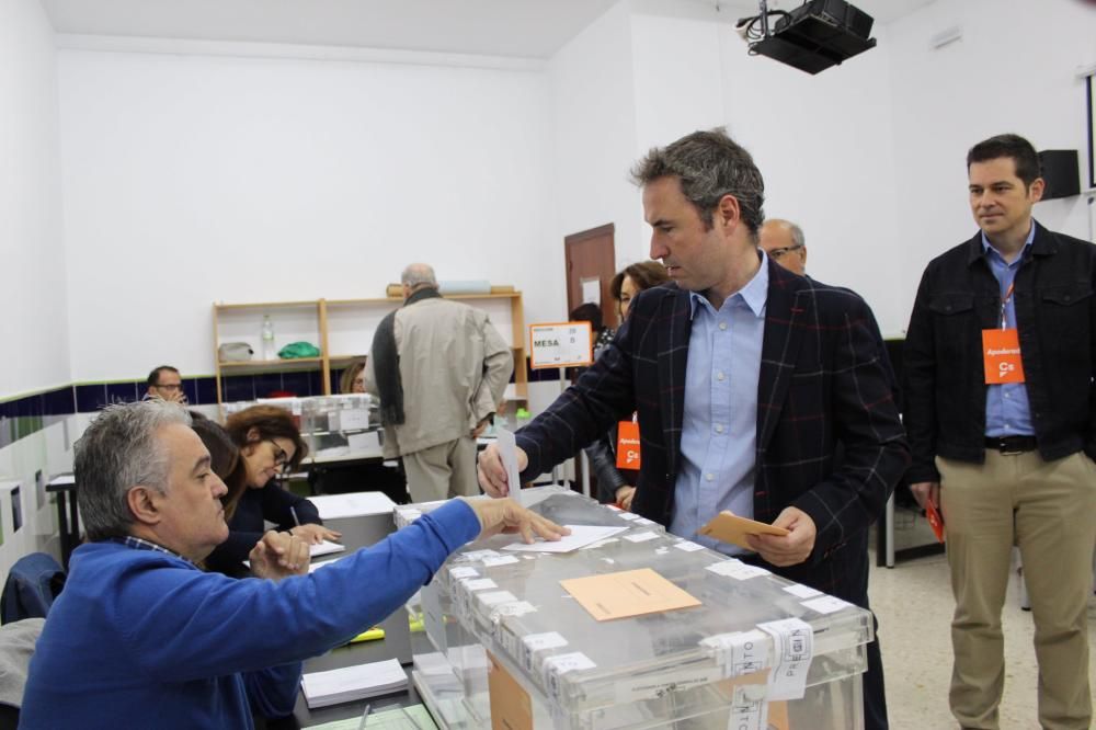 Guillermo Díaz vota en Málaga