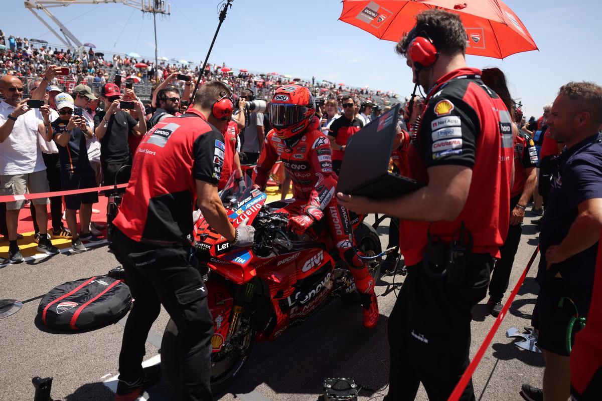 Marc Márquez preparado antes de la carrera. Marc Márquez preparado antes de la carrera.