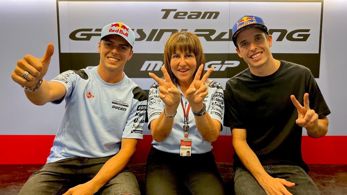 Álex Márquez, junto a Fabio Di Giannantonio y Nadia Padovani