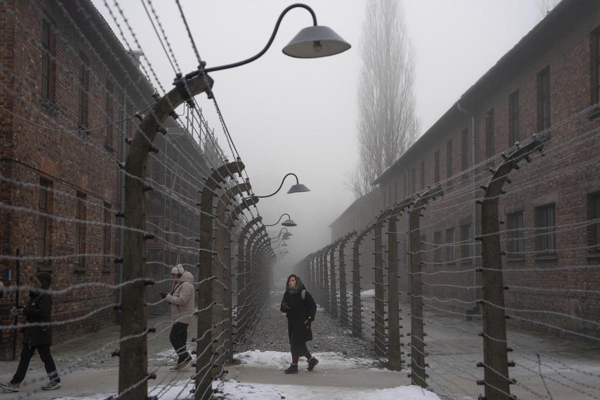 L’Holocaust, entre la memòria i el revisionisme