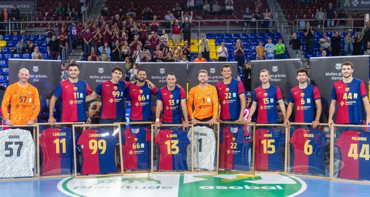 El Palau despidió a 10 jugadores