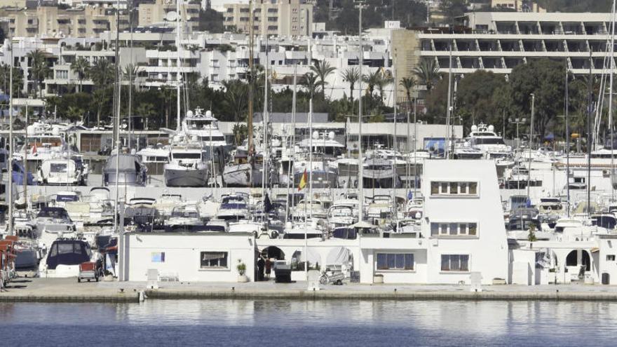 El puerto deportivo Marina Botafoch