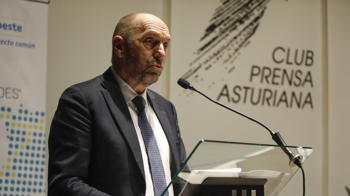El comisionado para el Corredor Atlántico, José Antonio Sebastián, explicará sus planes en el Club Prensa Asturiana de LA NUEVA ESPAÑA, en una jornada que comienza a las 9.00 horas, organizada por el periódico y la Federación Asturiana de Empresarios (FADE) y patrocinada por el Banco Sabadell. PROGRAMA