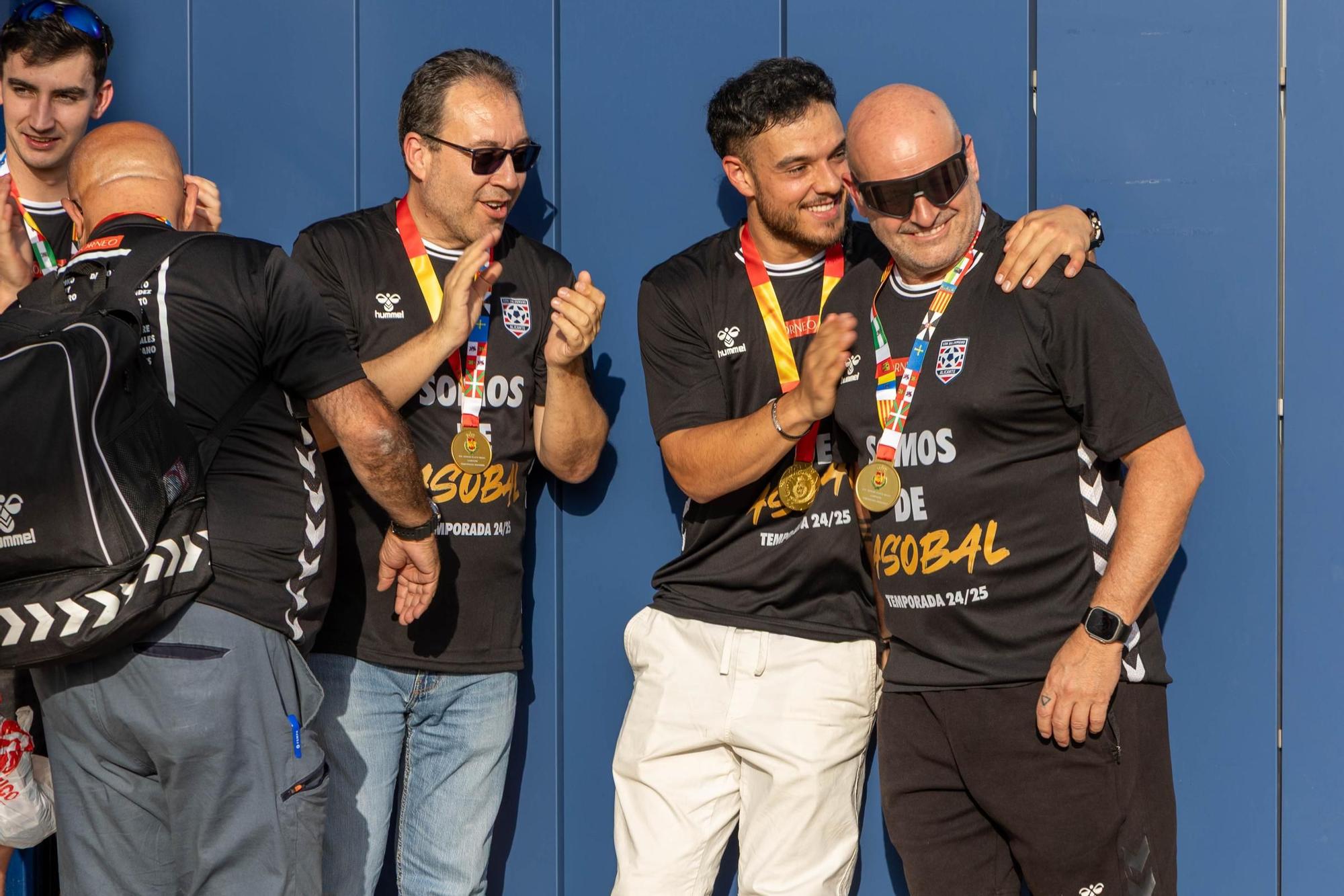 Recibimiento de los recién ascendidos Eon Horneo recién ascendidos a la liga Asobal de balonmano
