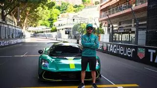 Fernando Alonso hace debutar al Aston Martin Valhalla en un escenario icónico