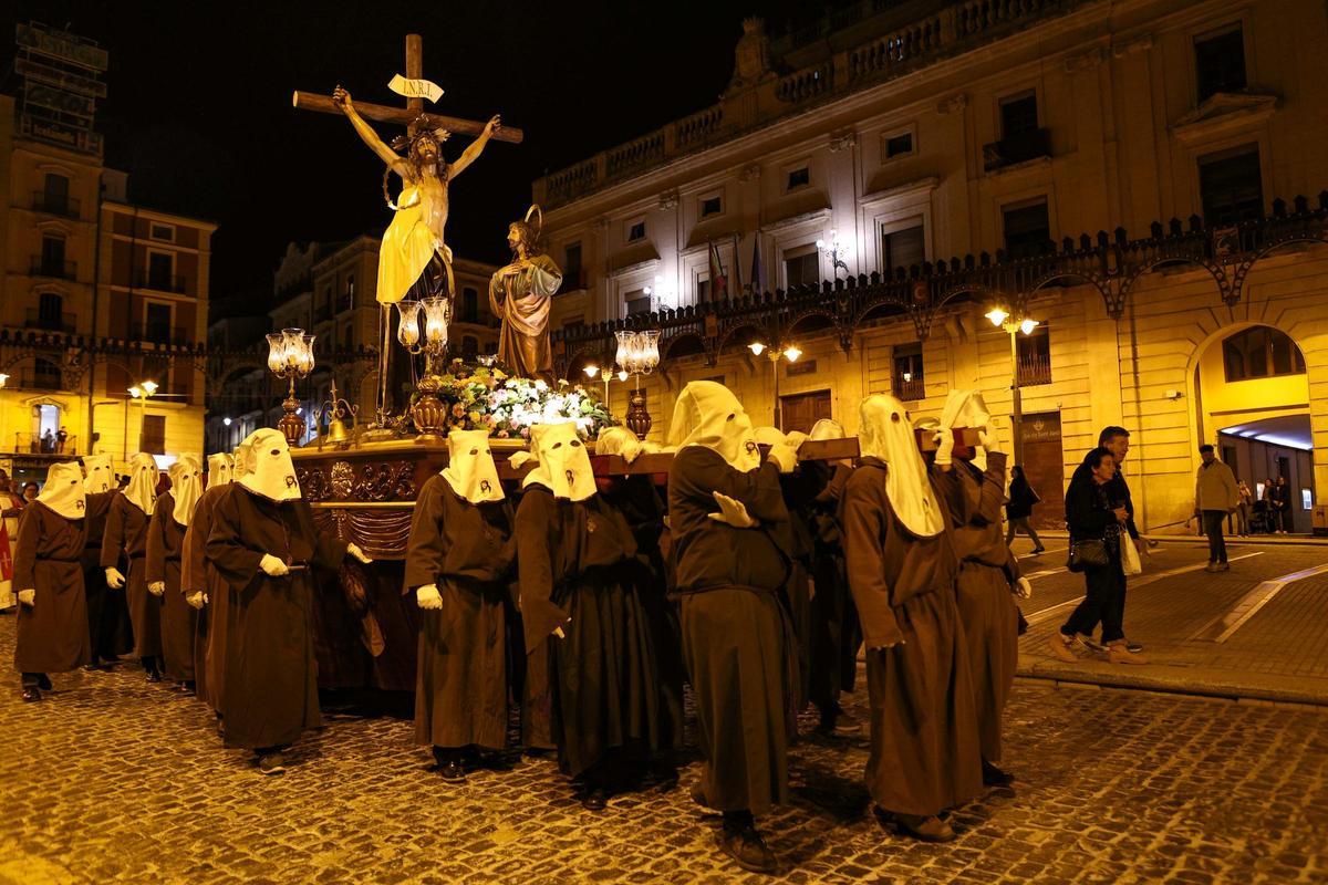 Cantos en Alcoy para rasgar el silencio