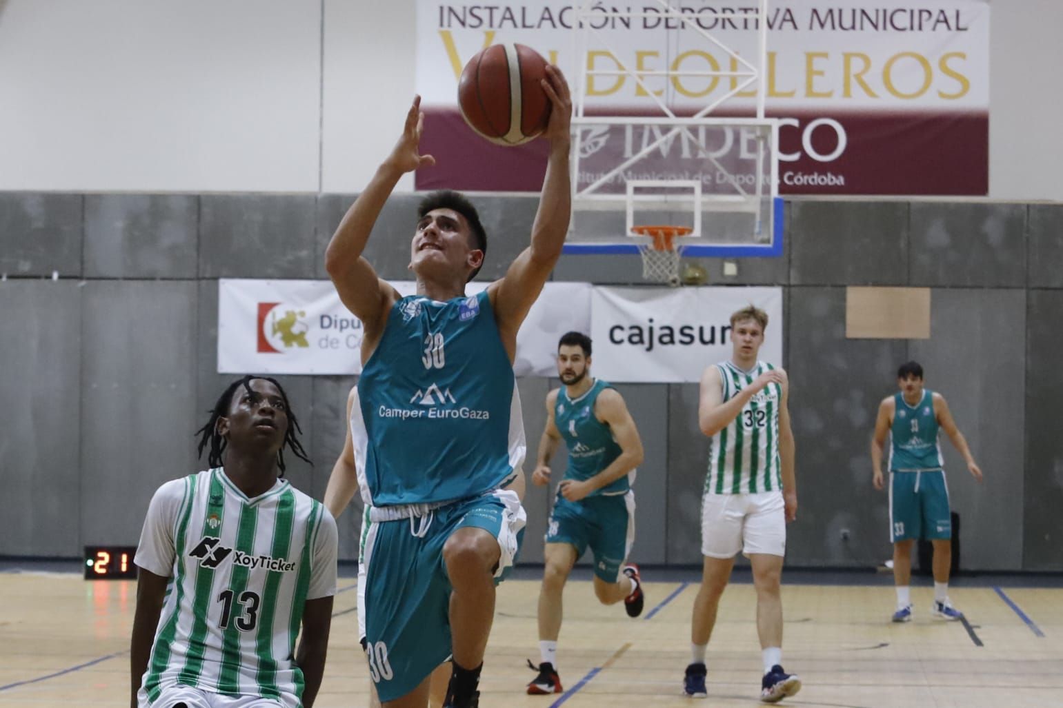 UCB Córdoba-Real Betis B | Las imágenes del partido de Liga EBA en Valdeolleros