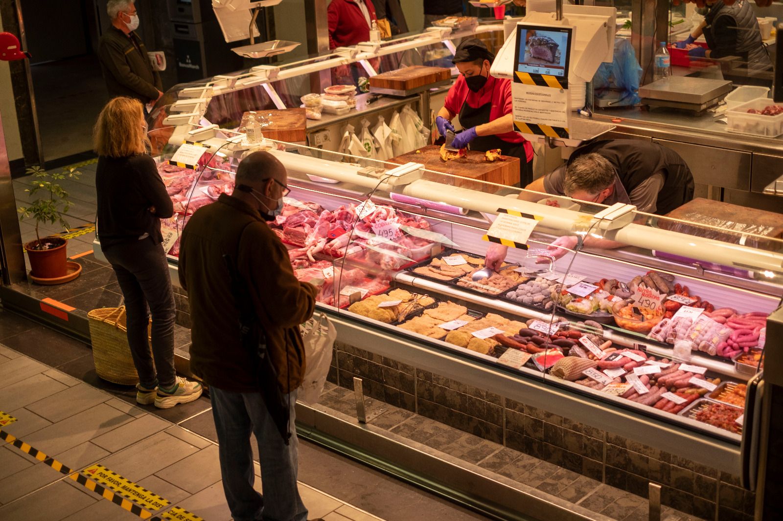 Sábado de compras en el Mercat de l'Olivar de Palma