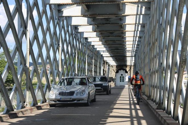 De paseo pero sin aglomeraciones: los gallegos estrenan la reapertura fronteriza con Portugal