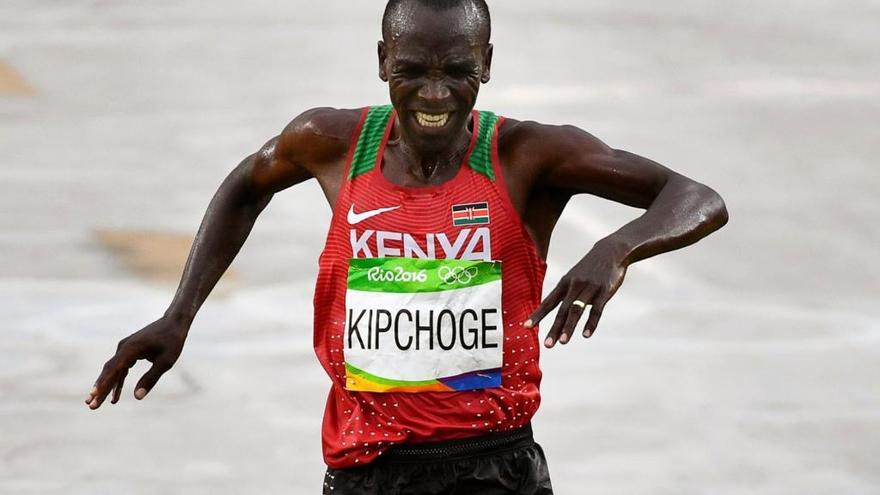 Kipchoge felicita al Maratón València pero ve prematuro planear el asalto al récord