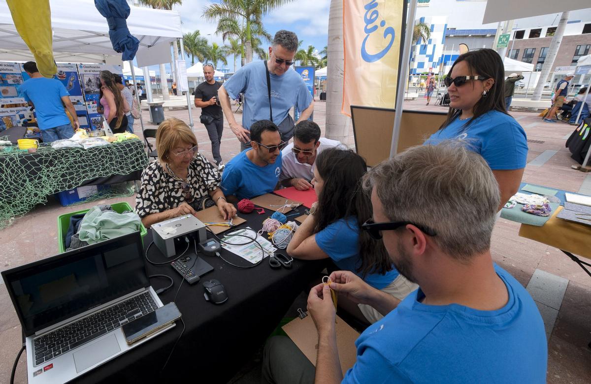 La ULPGC convierte el entorno del Poema del Mar en una gran feria científica al aire libre