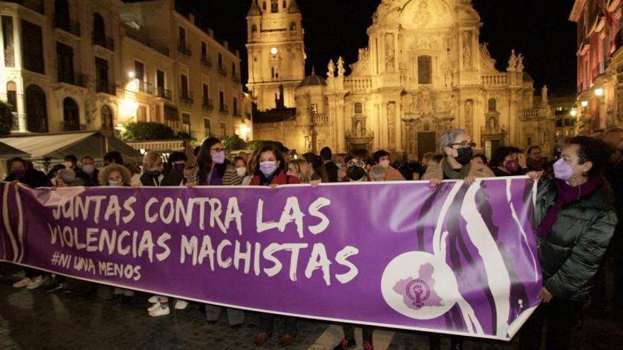 La Asamblea Feminista teme que Vox recorte derechos a las mujeres en las consejerías