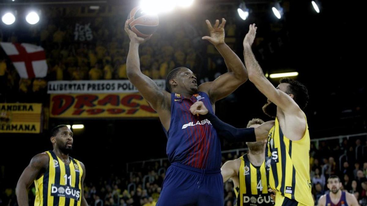 El Barça comenzó muy bien y acabó muy mal ante el Fenerbahçe