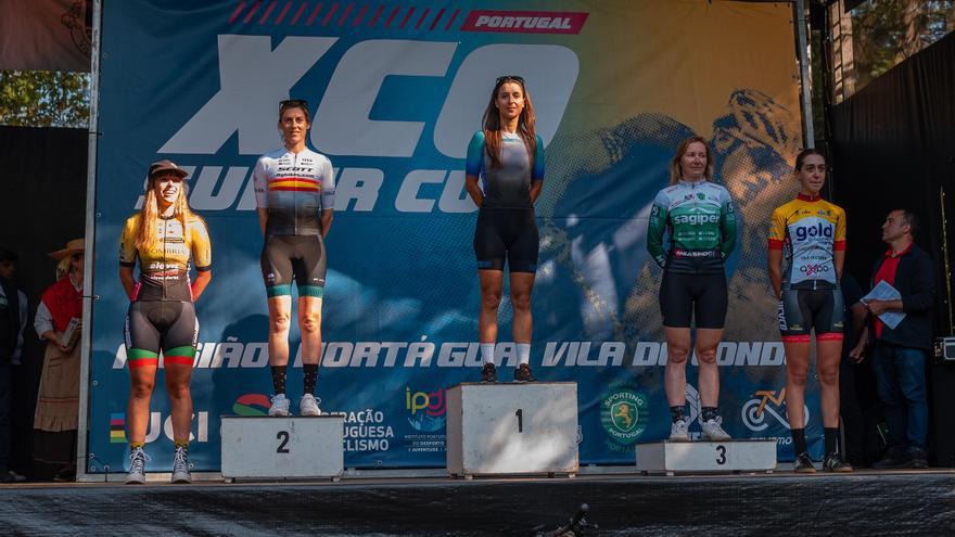 Lara Lois se sube al podio en el XCO Super Cup de Vila do Conde