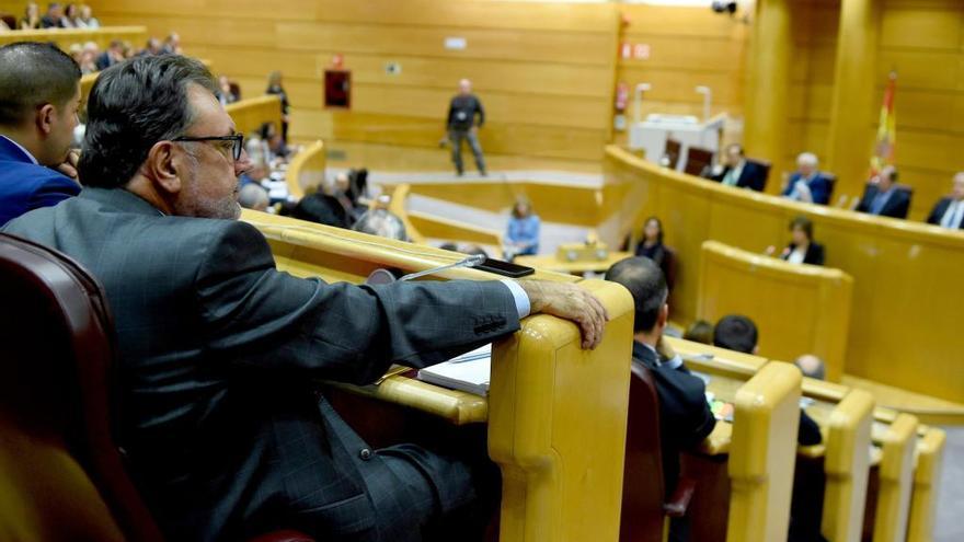 El Senado acepta la &quot;aplicación gradual&quot; del 155 propuesta por el PSOE
