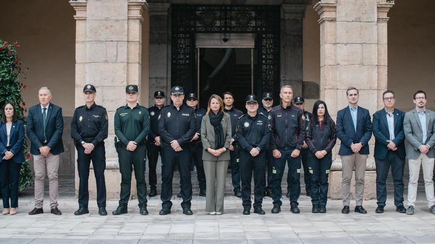 Vídeo: Minutos de silencio en las poblaciones de Castellón por las víctimas de la dana