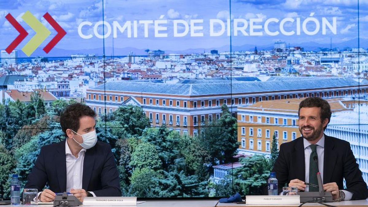 Pablo Casado y Teodoro García Egea presiden una reunión del Comité de Dirección del PP en Génova.