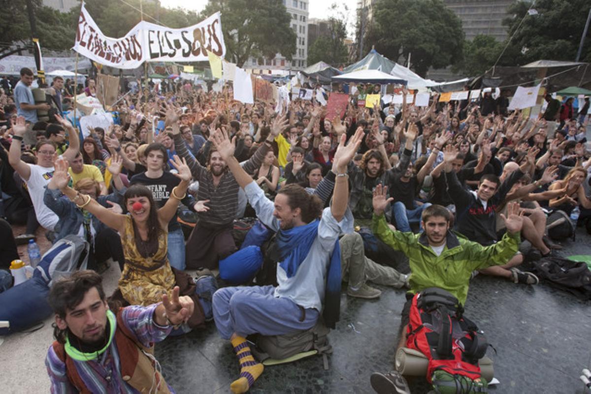 El desalojo de plaça Catalunya, visto por Danny Caminal.