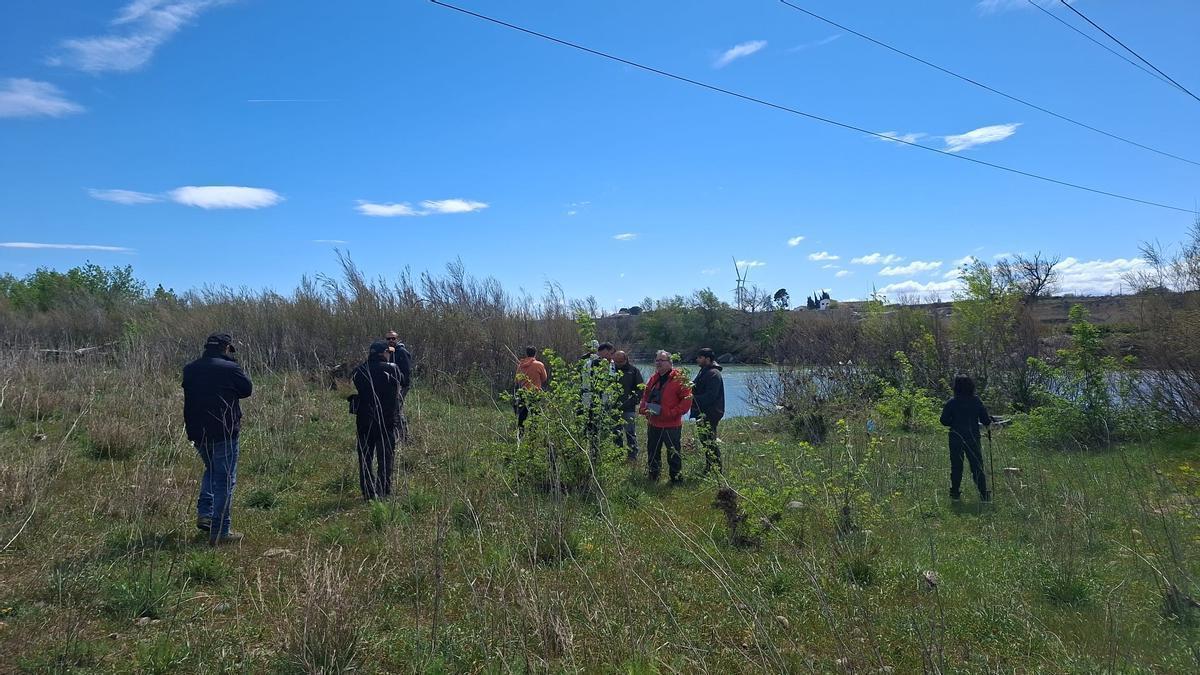 Algunos de los voluntarios que este sábado han participado en la búsqueda de Pablo Cebolla.