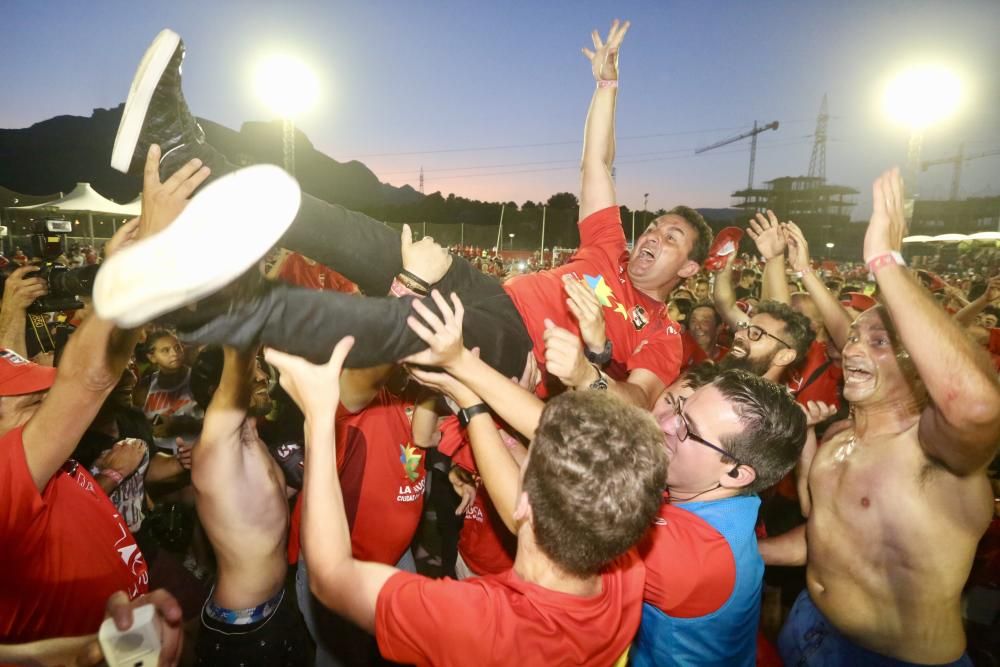 LA NUCÍA TOCA EL CIELO DE SEGUNDA B