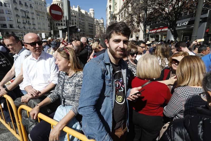 Búscate en la mascletà del 7 de marzo