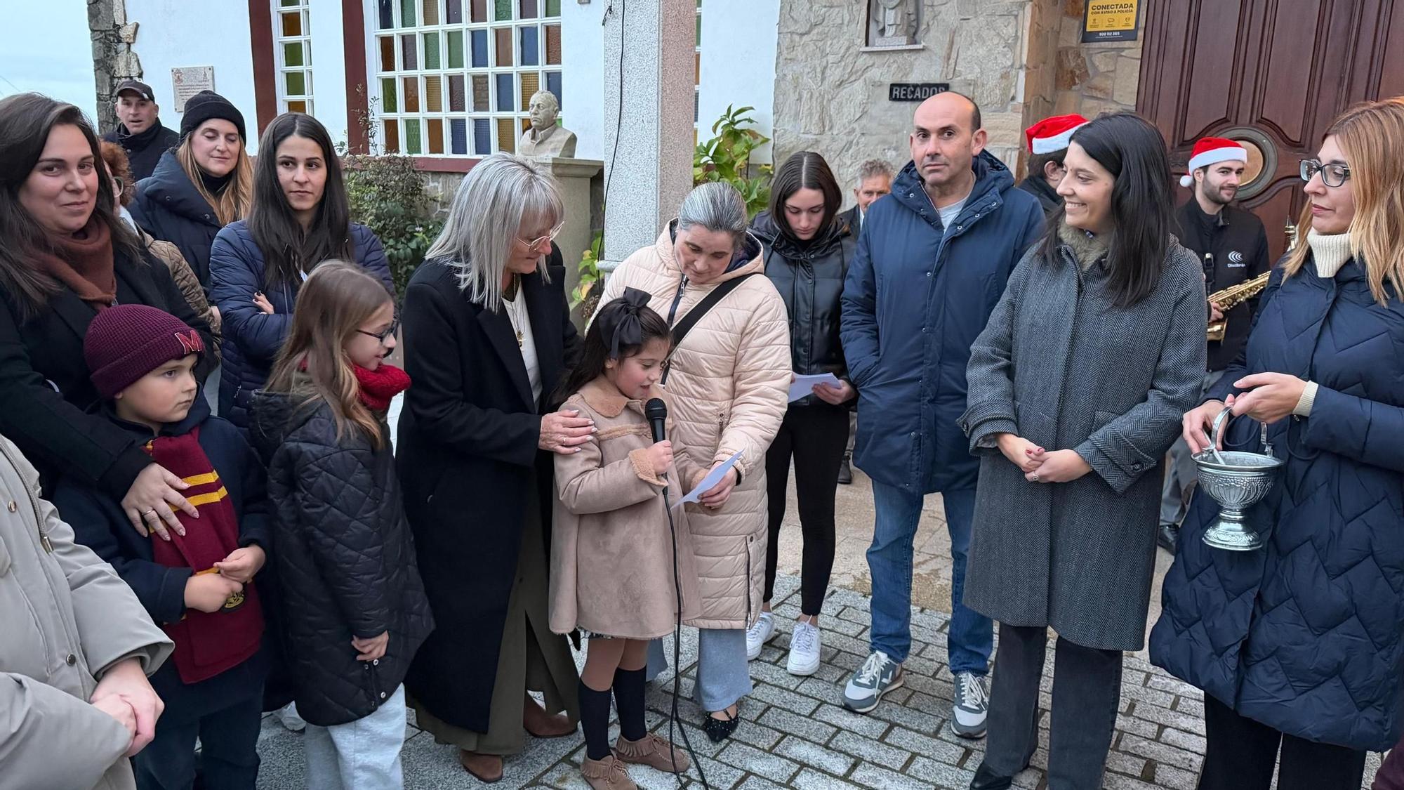 Acto inaugural do Belén municipal de Aguiño.