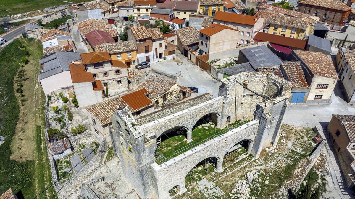 Las antiguas estructuras defensivas del Pueblo Mágico revelan la importancia histórica de este enclave en la meseta castellana.