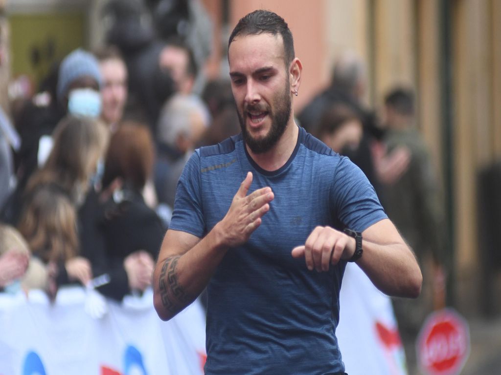 Llegada y podios de la 10k, la media maratón y la maratón de Murcia (I)