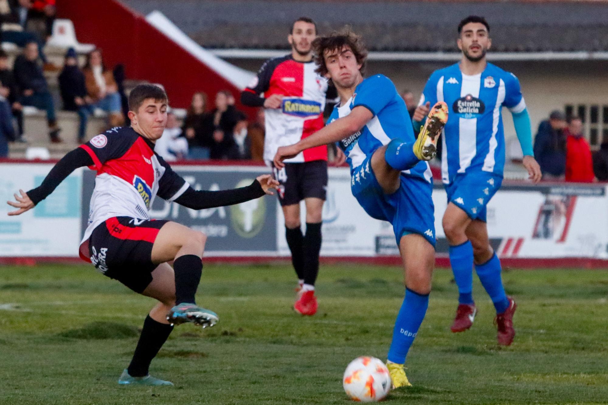 Las mejores imágenes del Arosa-Fabril con las gradas de A Lomba a rebosar