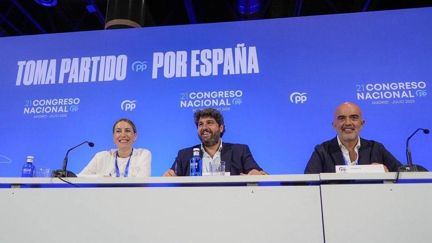 María Guardiola acusa a Gallardo de &quot;enchufar&quot; al hermano de Sánchez y ve &quot;aberrante&quot; su aforamiento &quot;exprés&quot;