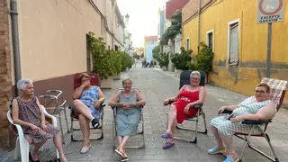 Un abogado resuelve la duda del verano: ¿Te pueden multar por tomar la fresca en el pueblo?