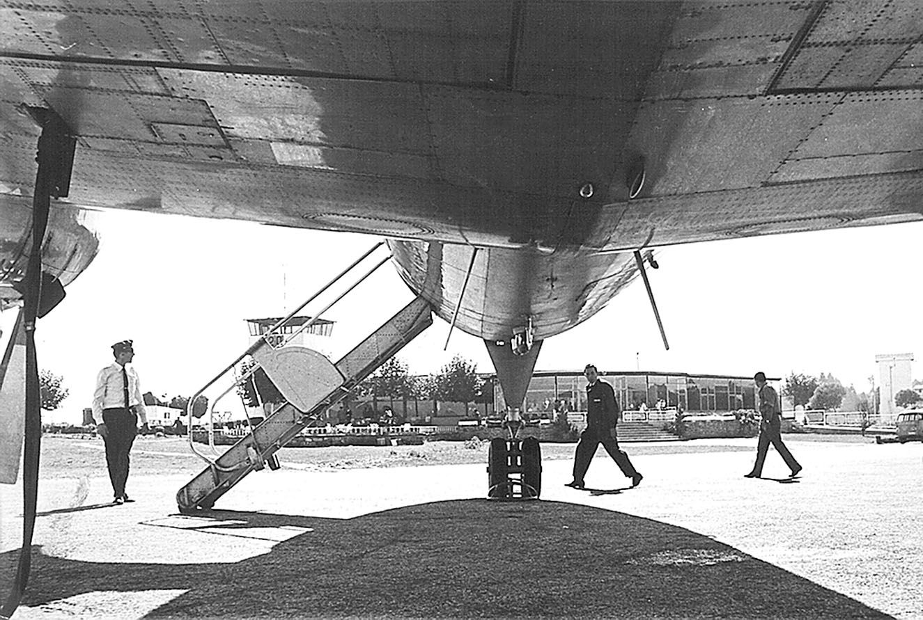 De Peinador al cielo, historia de un aeropuerto