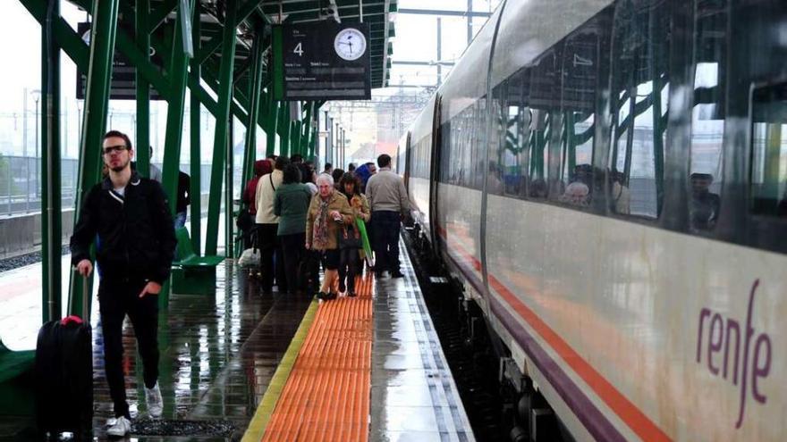 Renfe amplía la oferta de trenes de servicio público entre Santiago y Vilagarcía