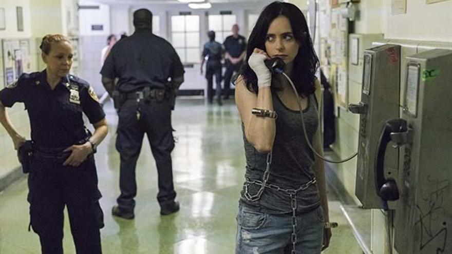 Krysten Ritter interpreta a Jessica Jones.